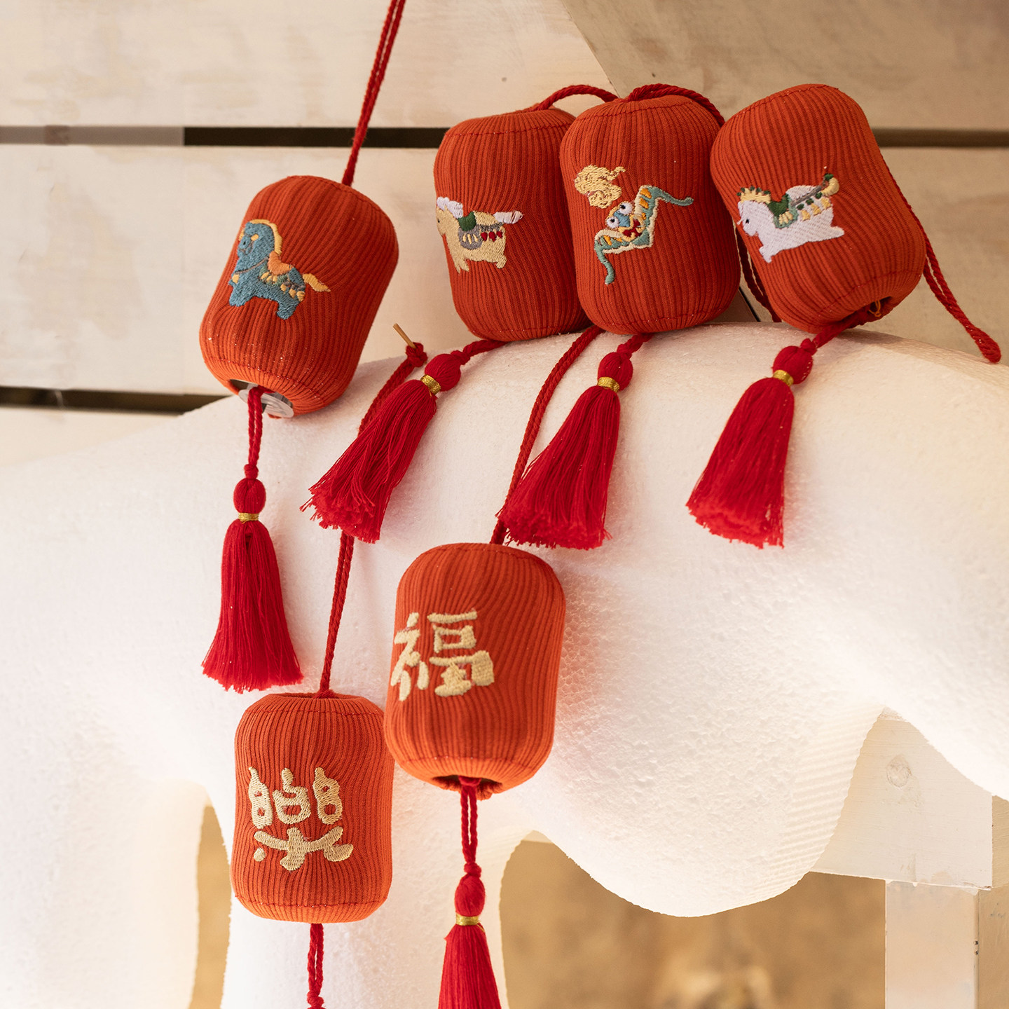 新年小灯笼喜庆礼盒过年春节装饰挂件绿植挂饰马年氛围布置树吊饰,淘宝优惠券,粉丝福利购,淘宝优惠卷