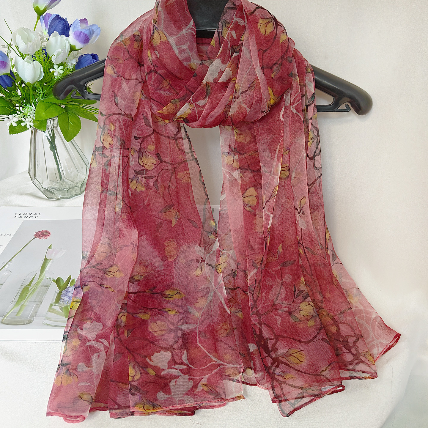 青花瓷丝巾女士桑蚕丝春夏防晒披肩长款真丝围巾妈妈洋气时尚纱巾,淘宝优惠券,粉丝福利购,淘宝优惠卷