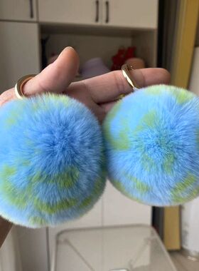 小地球獭兔毛蓝色礼物书包挂件