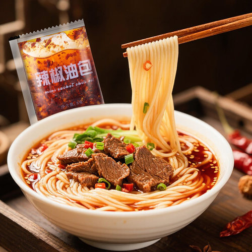 无logo辣椒油8克*2000包整箱小包辣椒包外卖水饺调味包商用免定制 - 图1