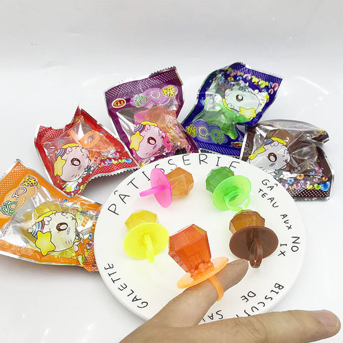 网红儿童创意魔指戒指糖钻石糖唇膏口红糖水果味小孩棒棒奶嘴糖果 - 图2
