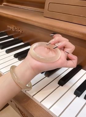 香槟金手镯女白月光高冰透玉镯子