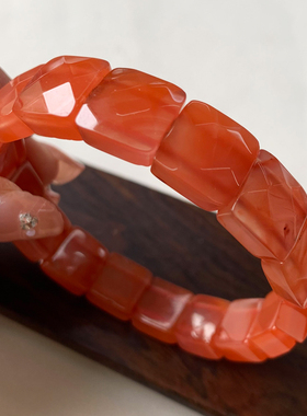 天然樱桃红南红玛瑙切面单圈手链