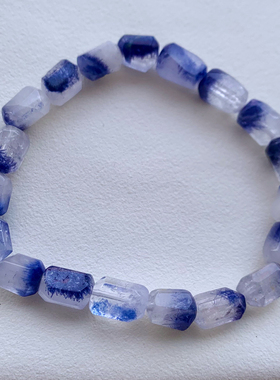 天然冰种蓝线石随形单圈手串水晶