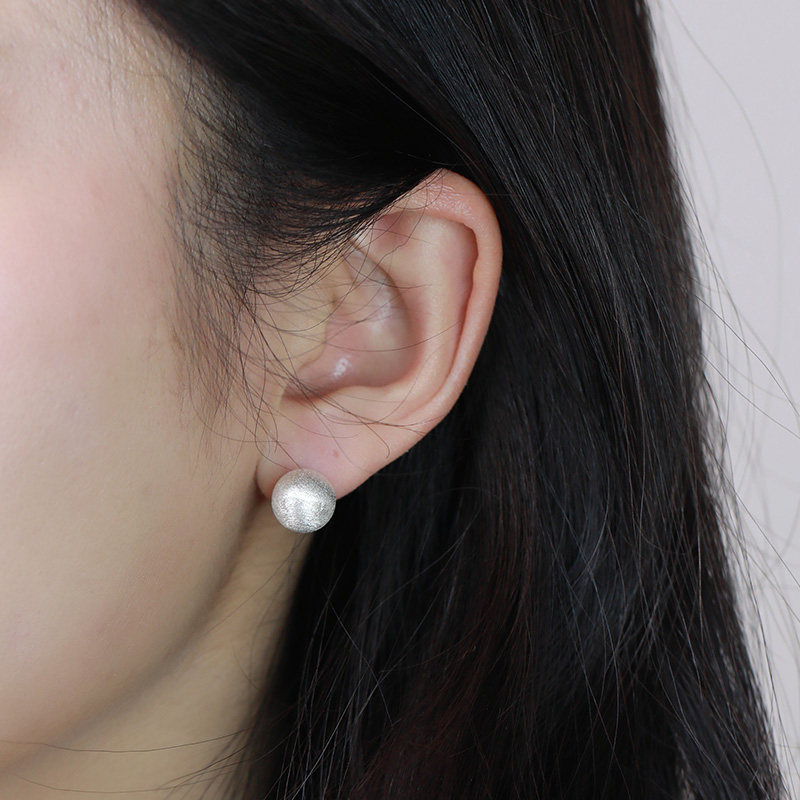 老银匠s925银耳钉女圆珠简约时尚百搭小众设计清冷高级感纯银耳饰,淘宝优惠券,粉丝福利购,淘宝优惠卷