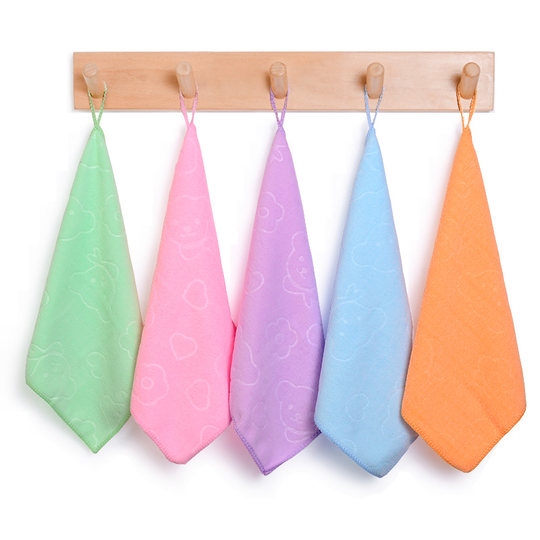 Kindergarten towel small square handkerchief with hooks than pure cotton water absorption children's special hand wipes square handkerchief gift