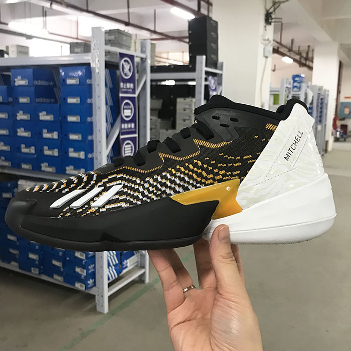 Adidas D.O.N. Issue 男女米切尔4代缓震实战篮球鞋HR1785 IF2162 - 图2