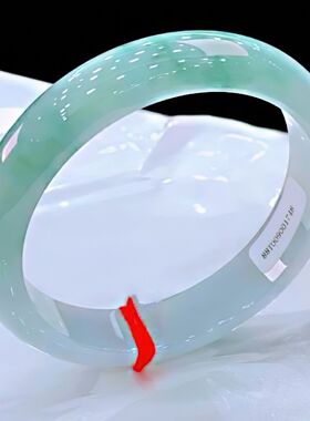 缅甸天然玉镯淡绿浅绿翡翠色女款玉手镯冰种阳绿通透镯子送礼