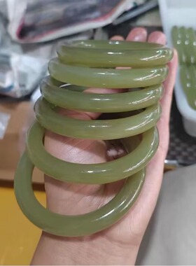 天然阿富汗玉石手镯古青料玉湖水绿色复古圆条玉石镯子