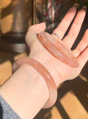 天然金丝玉手镯新中式桃花酿手镯冰透轻奢国风美人镯粉色圆条手镯