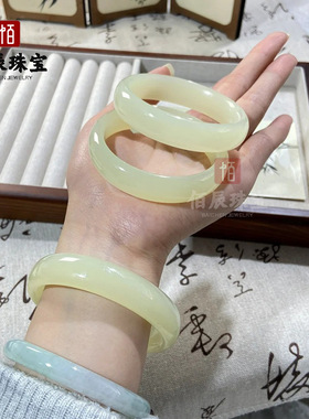 天然货阿富汗青白镯子女款玉石玉器手镯货源