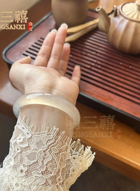 马达加斯加天然高冰种香槟高透荔枝冻玛瑙手镯冰透宽圆条玉髓手镯