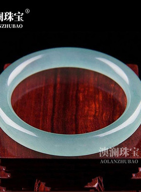 天然冰种石英岩玉手镯女款翡翠色飘蓝色石英岩玉镯子