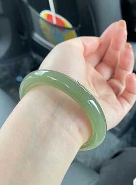 和田玉湖水绿绿色天然青料阿富汗玉石手镯青色晴水料复古圆条玉石