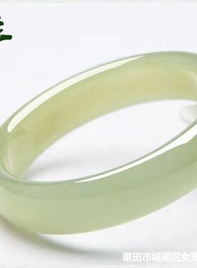 天然新疆青白玉手镯少女款晴水绿玉镯浅绿色玉手镯和田玉手镯时尚