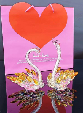 水晶天鹅结婚送高档礼物轻奢大气