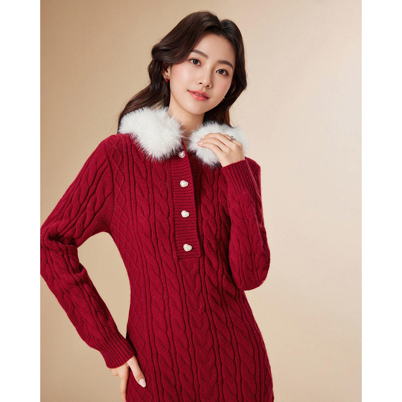 IEF/爱依服2025秋冬新款法式性感小女人气质麻花辫修身毛织连衣裙,淘宝优惠券,粉丝福利购,淘宝优惠卷