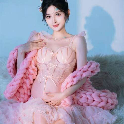 影楼龙年新款红色纱裙韩系主题早春画报风孕妈咪写真艺术照服装影 - 图2