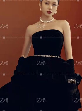 新款影楼写真礼服迪丽热巴同款法式黑丝绒抹胸复古赫本风主题婚纱