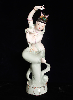 景德镇十大瓷厂雕塑瓷厂七十年代手绘粉彩飞天仙女陶瓷摆件收藏