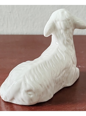 外贸出口原单陶瓷手绘描金全瓷 坐着可爱小羊 摆件礼品收藏工艺品