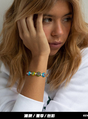 张绮贤彩色琉璃花朵雏菊串珠手链