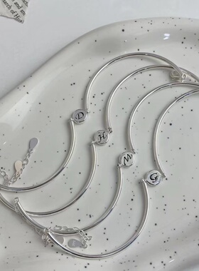 通体925银轻奢字母爱心米珠手链