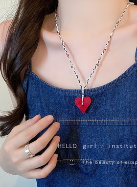 ins风多巴胺红色爱心项链女小众设计吊坠可爱卡通甜美百搭毛衣链