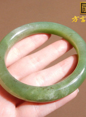 青海和田玉老料白玉戴翠正圈手镯