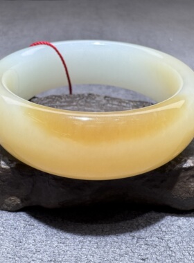 收藏级方言新疆和田玉老坑且末温润细腻糖白渐变羊脂卡55mm手镯S6