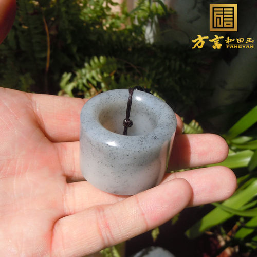 方言精品新疆和田玉龙河黑白分明籽料青花水墨丹青内径21mm扳指F1 - 图1