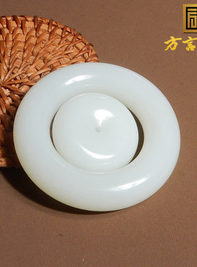 新疆且末羊脂白玉子母平安扣吊坠