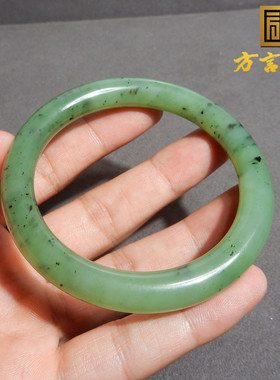 亏麻了方言和田玉特色俄料老坑碧玉果绿猕猴桃意境内径56mm手镯w