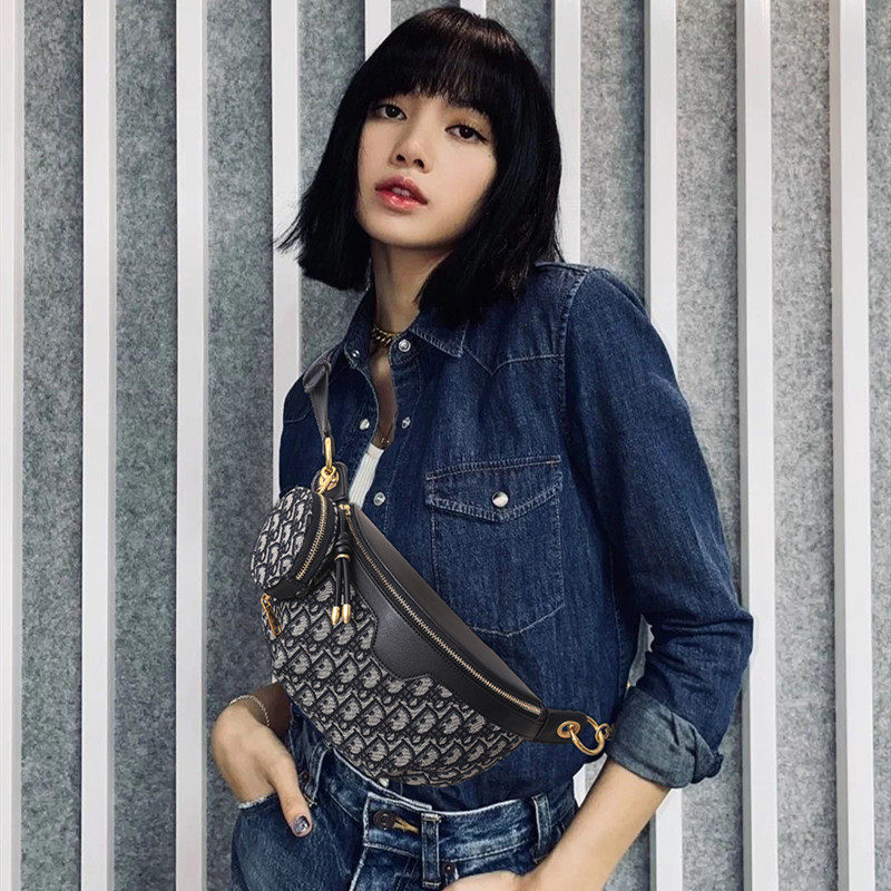 2020新款斜挎胸包女休闲ck潮单肩包 花田村女士包袋