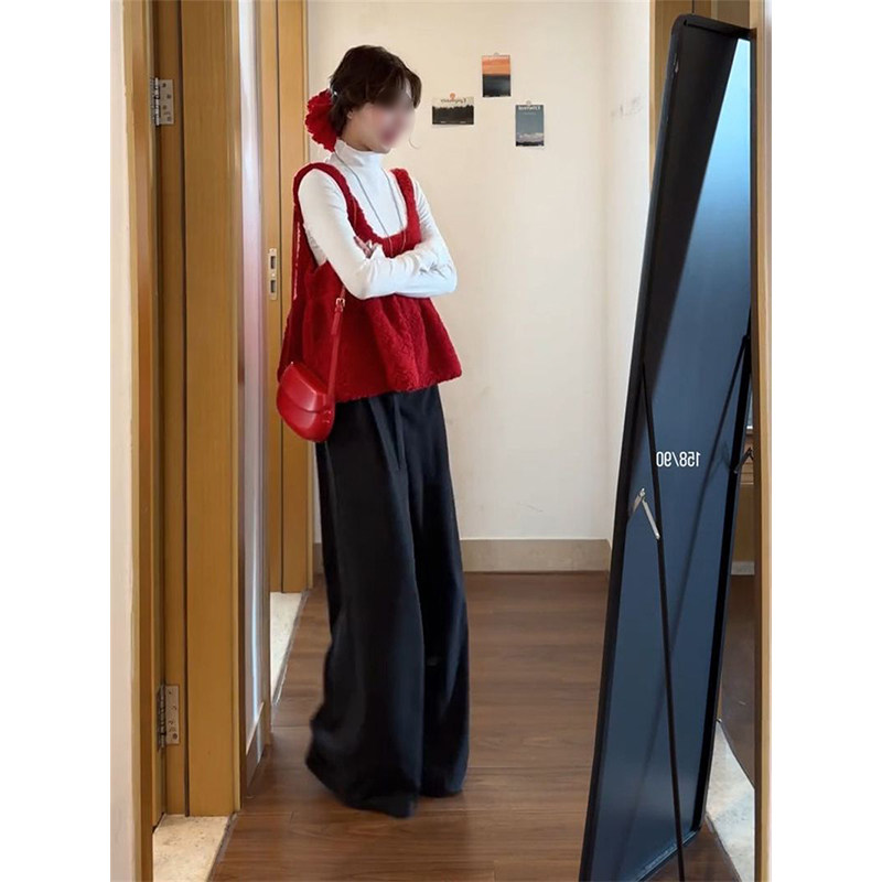 法式甜美减龄气质红色吊带背心女学生秋冬新款长袖打底衫两件套装,淘宝优惠券,粉丝福利购,淘宝优惠卷