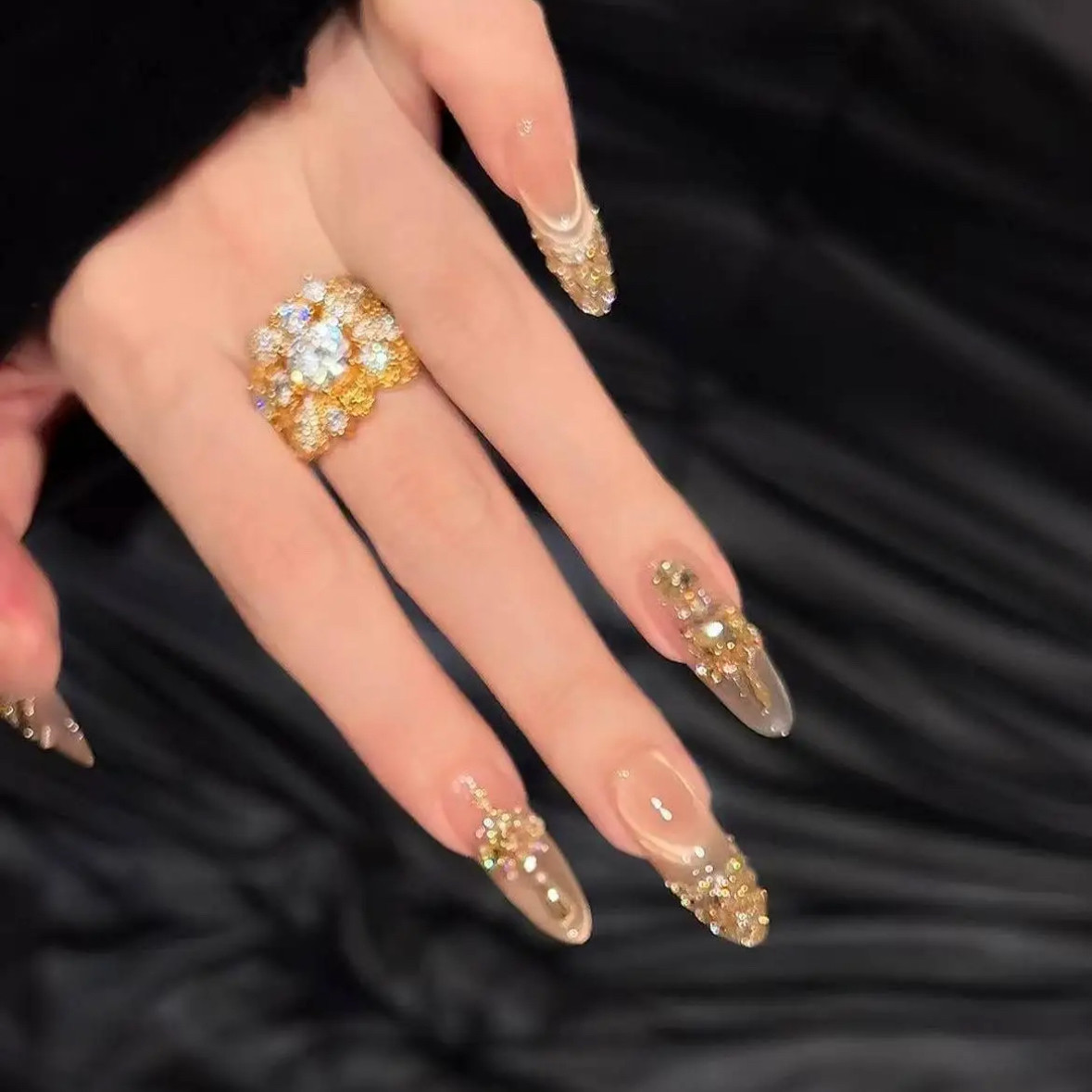 星潮圣诞纯手工穿戴美甲精致大钻爆闪显白轻奢高贵美甲贴片10片,淘宝优惠券,粉丝福利购,淘宝优惠卷