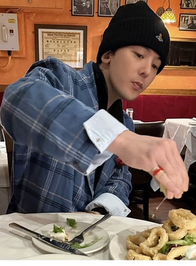 权志龙同款玫瑰金镶钻满钻蓝色珐琅戒指男女小众百搭简约气质指环