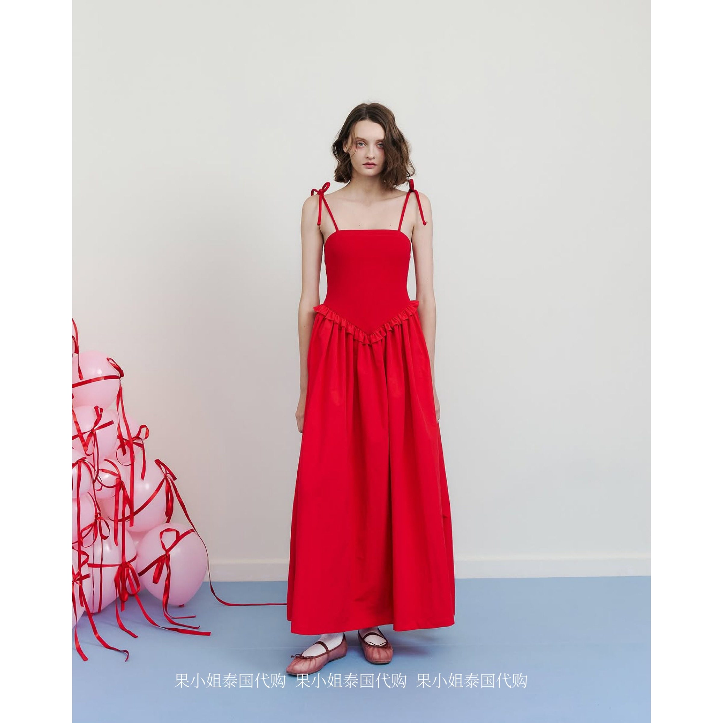 果小姐泰国代购 Pleased正品 法式浪漫红色拼色长款吊带连衣裙 - 图0
