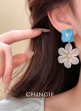 青芥超仙绝美蓝色方糖花朵耳环