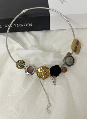 高级感多元素植绒玫瑰花纽扣项圈