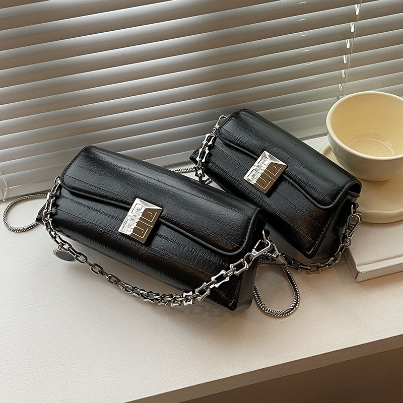 法国小众链条腋下包包女2025夏季新款高级感法棍包时尚百搭斜挎包,淘宝优惠券,粉丝福利购,淘宝优惠卷