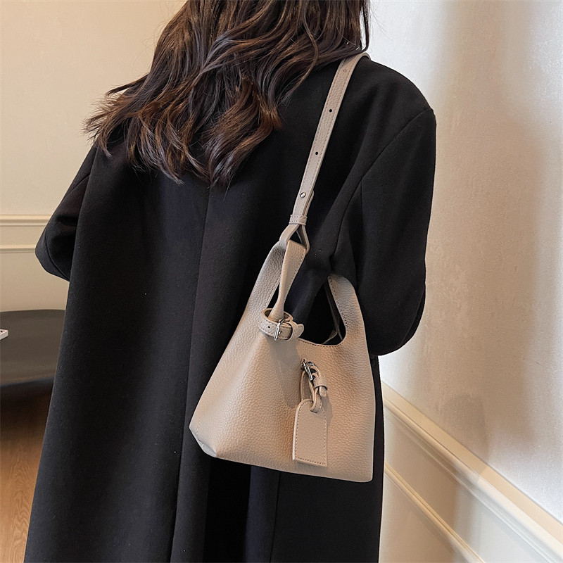 超火菜篮子手提包包女2026新款秋冬外出小拎包复古通勤斜挎水桶包,淘宝优惠券,粉丝福利购,淘宝优惠卷