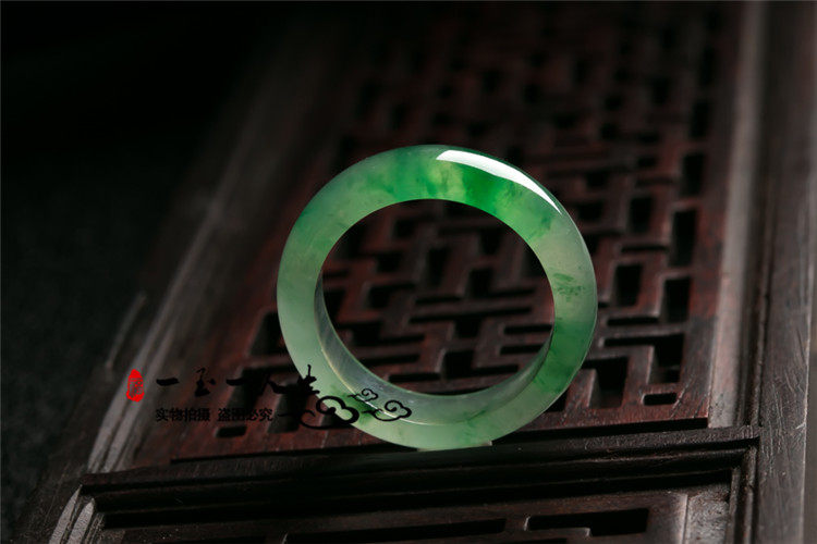 Glowing Green Jade Ring Ice Green Ring for Men and Women