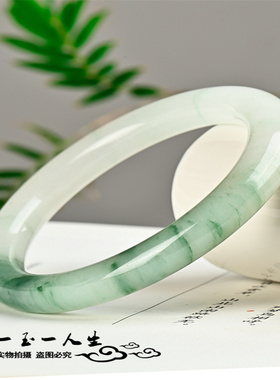 天山翠女款圆条手镯石英岩玉