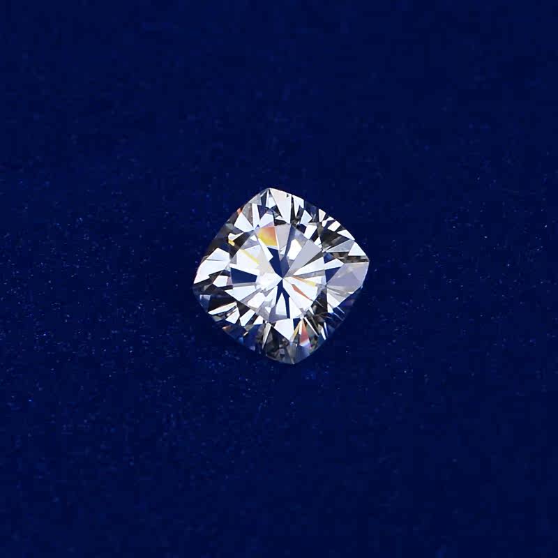 钰名堂charles colvard枕形裸钻 钰名堂戒指/指环