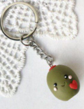 独立站爆款橄榄枝情侣钥匙扣配件背包装饰情人节礼物树脂工艺摆件