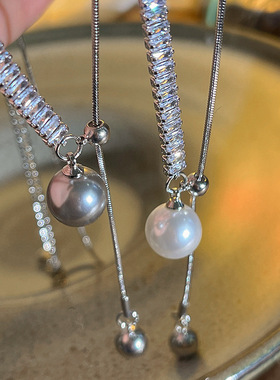 2024年新款珍珠项链大气高级感爆款秋冬毛衣链锁骨链子吊坠配饰