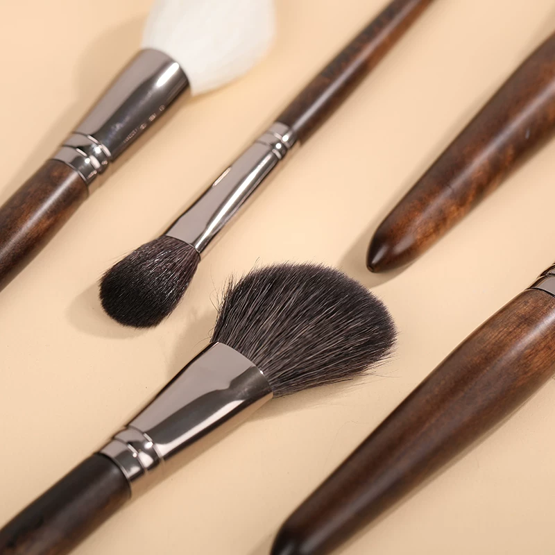 Бесполезная кисть? нет, «Brushless brush» набор 16 штук полный набор