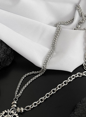 原创设计破碎齿轮吊坠项链男潮牌嘻哈小众个性配饰钛钢挂件简约