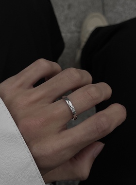 原创裂纹戒指一对男潮冷淡风小众设计轻奢高级感指环情侣女可调节